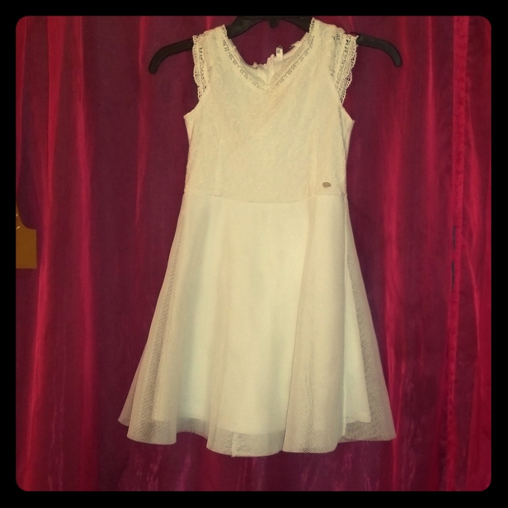 Girl's dress